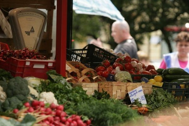 Pomimo kryzysu Polacy coraz więcej wydają na produkty żywnościowe
