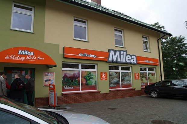 Emperia pomaga w rekrutacji i szkoleniu pracowników sklepów