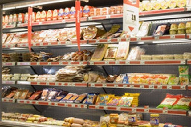 Supermarkety podbijają polski rynek