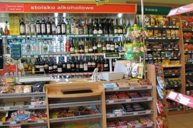Sklepy osiedlowe mają szansę przetrwać ekspansję zagranicznych sieci