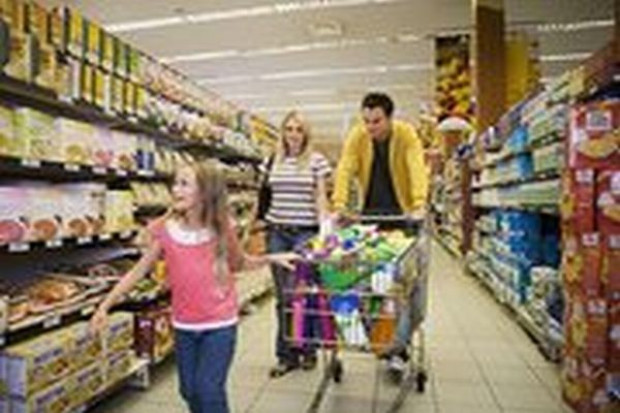 Jedzenie na święta Polacy kupią głównie w dyskontach. Wydadzą tam średnio 738 zł
