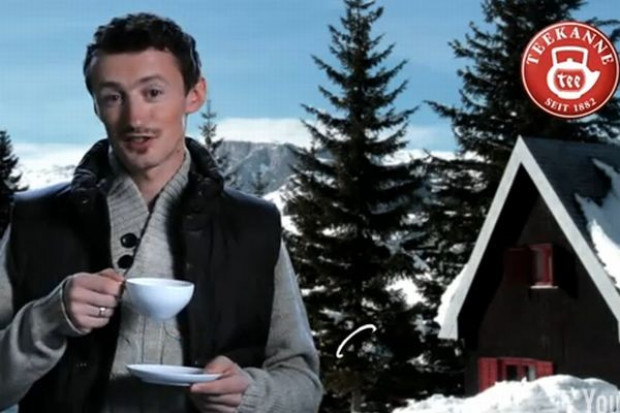 Adam Małysz występuje w reklamie herbat Teekanne