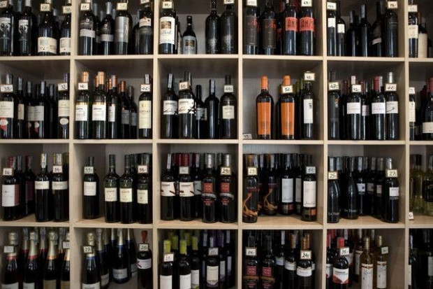 Najmniej wydaliśmy na wina, których cena przekracza 30 zł