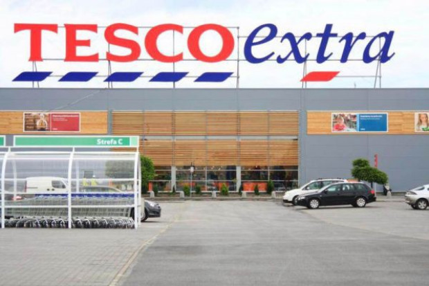 Tesco podniosło standard trzech hipermarketów za 75 mln zł
