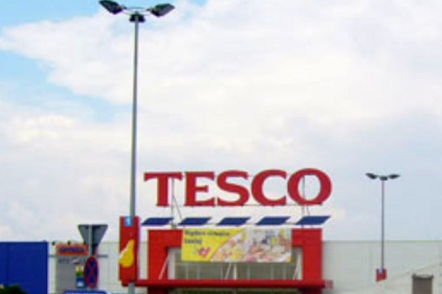 Inwestorzy naciskają na strategiczne zmiany w Tesco