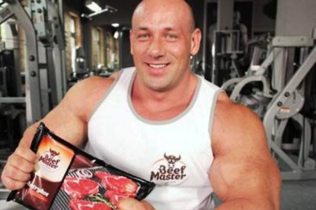 Robert Burneika promuje markę Beef Master