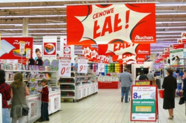 46-proc. Polaków chce kupić świąteczne prezenty w hiper- i supermarketach