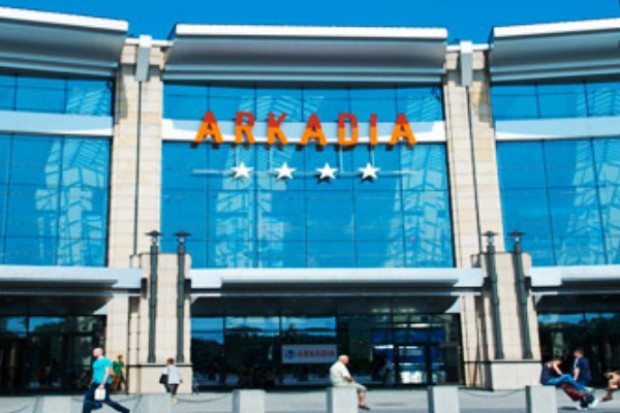 Market Side: 3 mln klientów centrów handlowych tylko ogląda rzeczy, a kupuje w internecie
