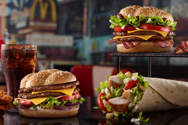McDonald's zamknął bary na Krymie - Żyrinowski: zamknąć w całej Rosji