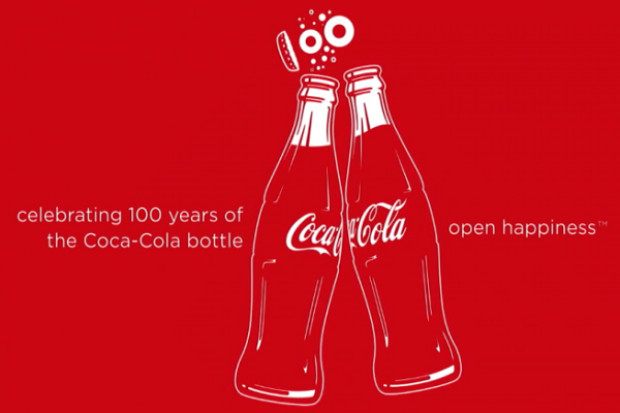 Coca-Cola świętuje stulecie wprowadzenia na rynek swojej charakterystycznej butelki