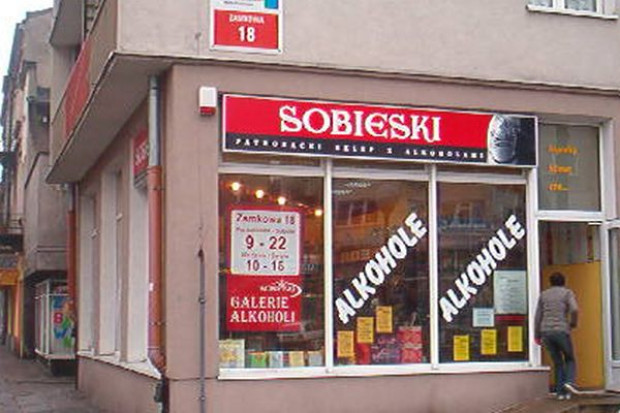 Carrefour Polska chce przejąć Galerie Alkoholi