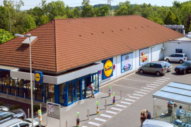 Na zdj. sklep Lidl we Francji, fot. shutterstock Lidl eksperymentuje w wybranych placówkach z podkładem muzycznym