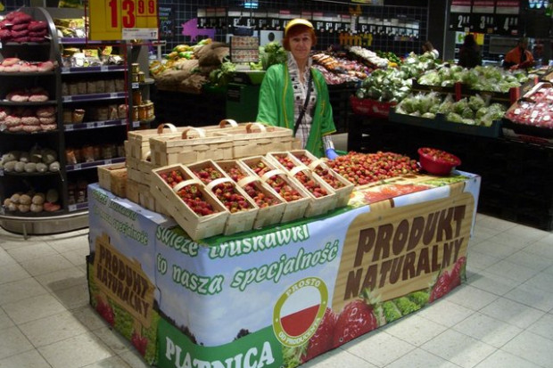 Fot. Carrefour Polska Carrefour udostępnia swoje sklepy lokalnym rolnikom