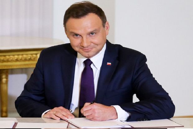 fot. Andrzej Duda Prezydent podpisał ustawę o podatku od sprzedaży detalicznej