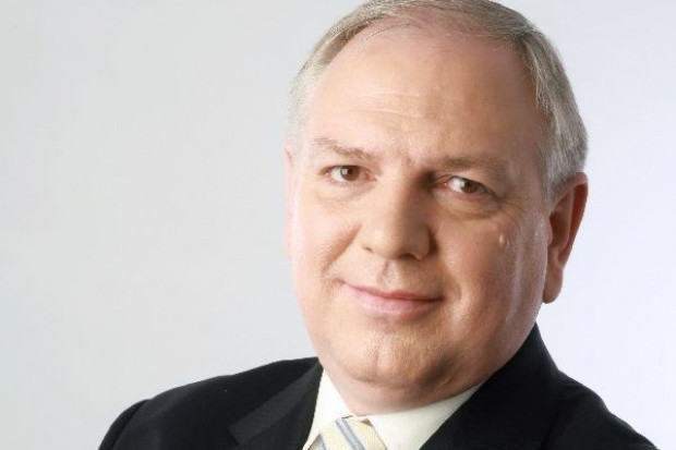 Sylwester Cacek, prezes Sfinks Polska Prezes Sfinksa: Nasza strategia wymaga ponownej analizy szans i ryzyk