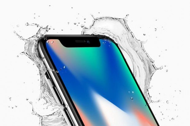 Fot. Apple iPhone X bez czytnika linii papilarnych. Płatności uwierzytelni spojrzenie
