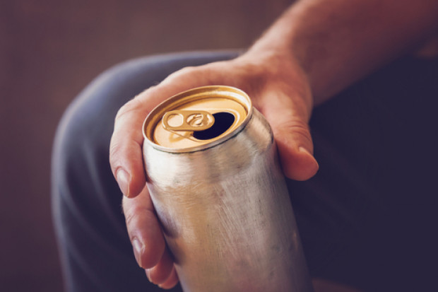 Fot. Shutterstock.com Będzie kaucja za butelki plastikowe i aluminiowe puszki?
