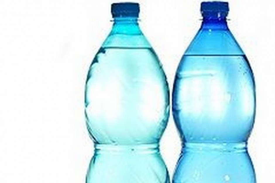 Nielsen: Najwięcej wody sprzedaje się w supermarketach