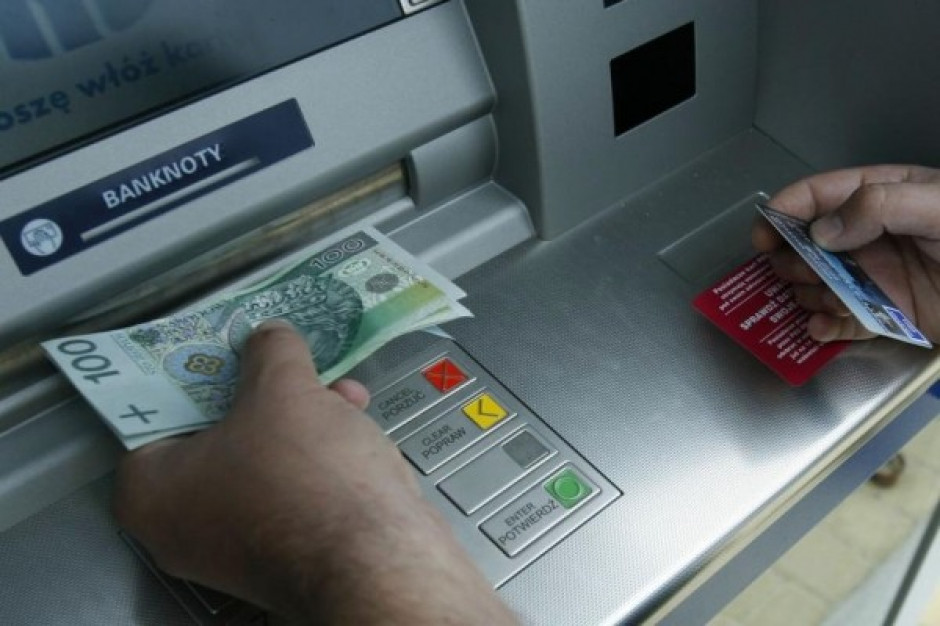 Bankomaty coraz popularniejsze wśród klientów sklepów przystacyjnych