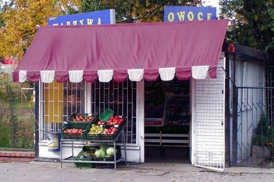 Wpuszczenie marketów do centrum miast niszczy osiedlowe sklepy