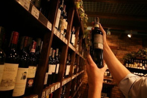 W tym roku kupimy 278 mln litrów wina