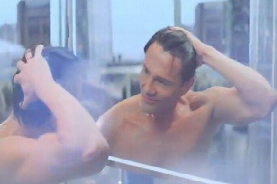 Krzysztof Ibisz w reklamie szamponu head&shoulders