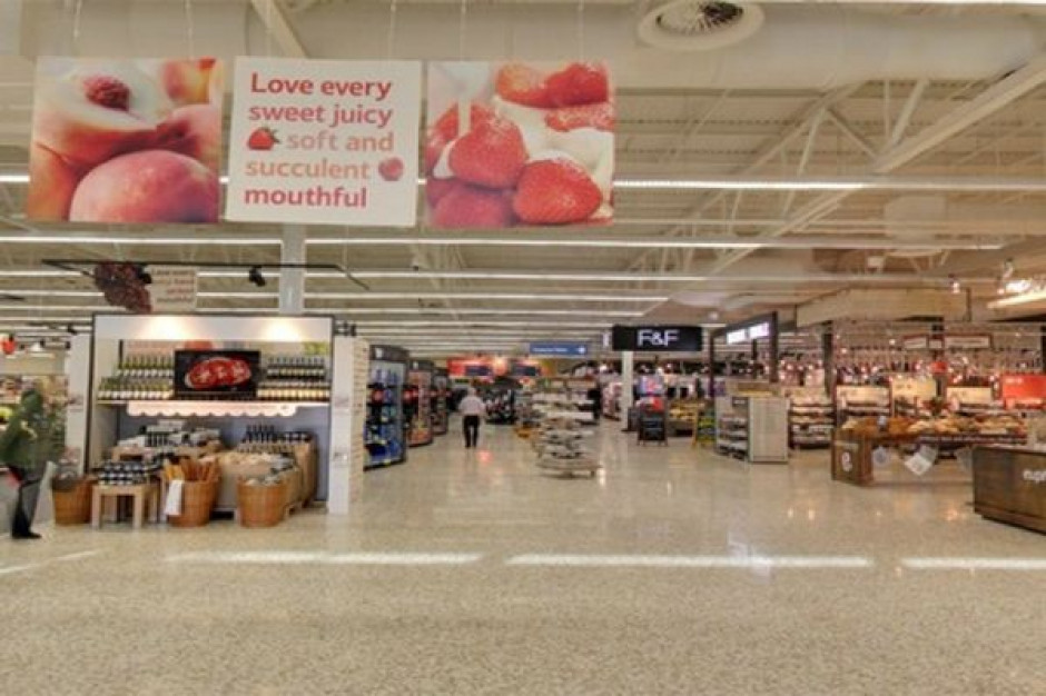 Tesco uruchamia market przyszłości z kącikiem dla dzieci, kosmetyczką i restauracją