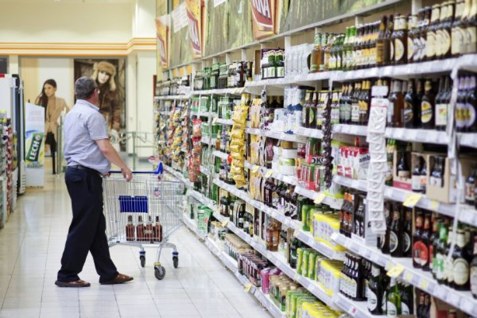 Raport C&W: Sieci spożywcze stawiają na modernizację istniejącej bazy sklepów i innowacje