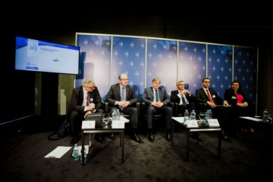 Na zdj. uczestnicy debaty, fot. PTWP EEC 2015: Bezpieczeństwo żywnościowe - wyzwanie XXI wieku