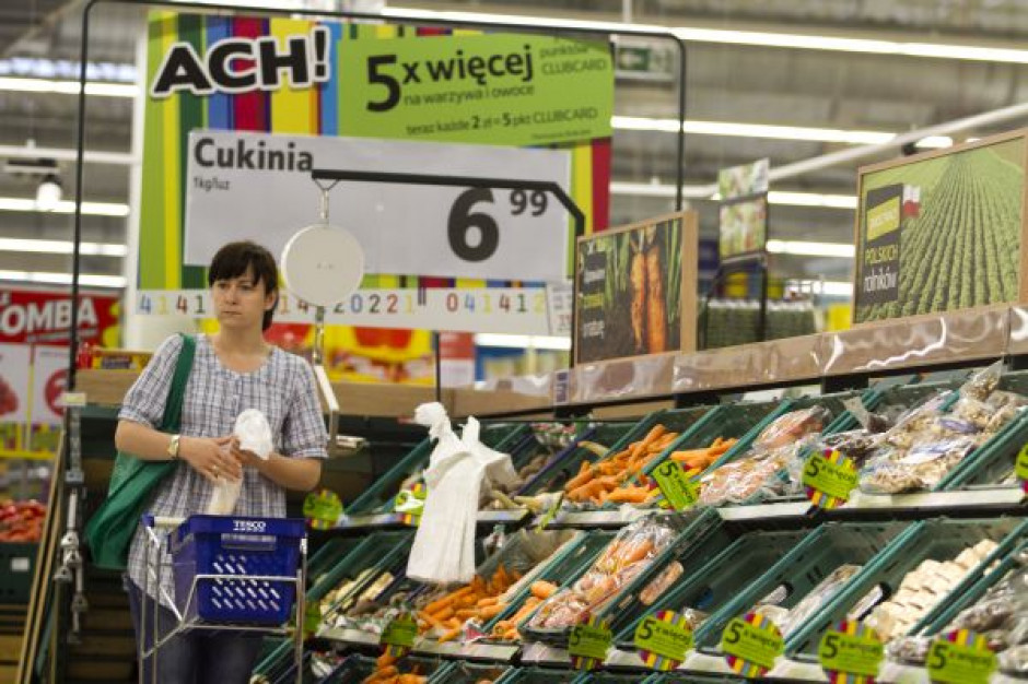 Sklep sieci Tesco w Warszawie, fot. Żelazna Studio 1,3-proc. spadek sprzedaży LfL Grupy Tesco
