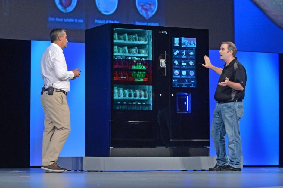 Automat przedstawi ofertę spersonalizowaną, fot. mat.pras. Inteligentny automat pomoże w wyborze napoju