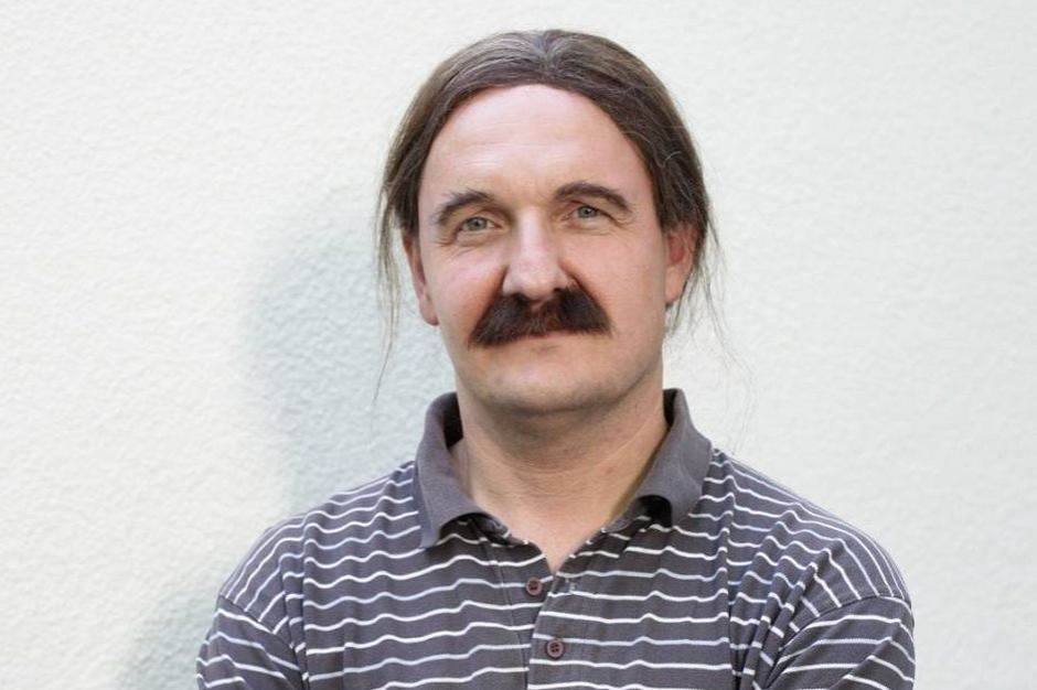 Maciej Stoiński w charakteryzacji, fot. za naszemiasto.pl Prezes Piotra i Pawła zatrudni się w swojej firmie na dziale mięsnym