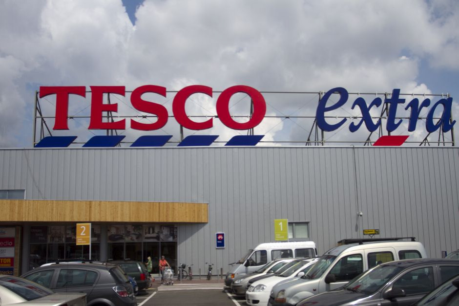 fot. Żelazna Studio, sklep sieci Tesco w Warszawie Inwestycje w ofertę produktów świeżych poprawiły wyniki Tesco w Polsce