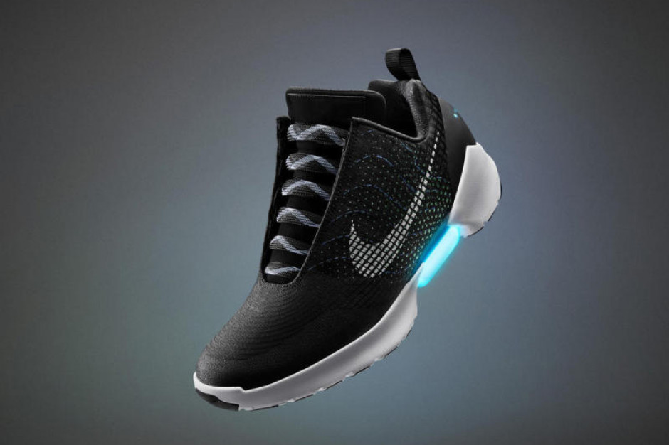 Fot. mat.pras. Nike wprowadzi do sprzedaży samowiążące się buty