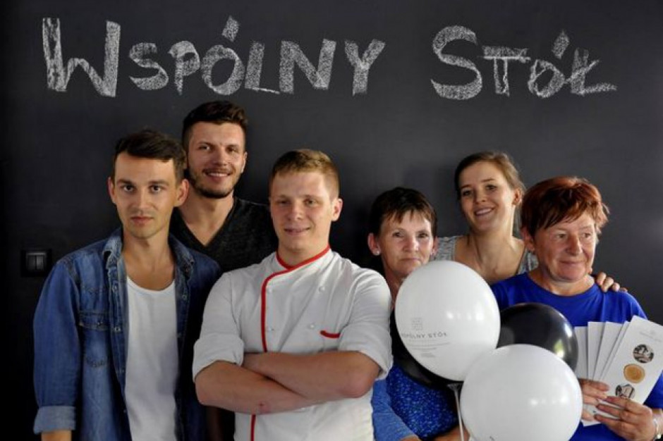 Restauracja "Wspólny stół" to pomysł Fundacji Pomocy Wzajemnej Barka. (fot. mat. pras.) Poznańska restauracja „Wspólny stół” przyciągnęła klientów