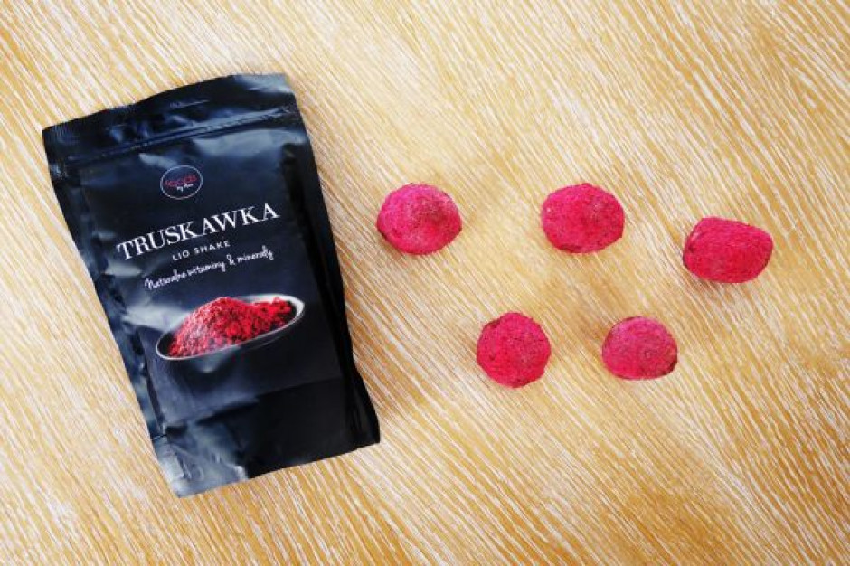 Truskawkowe kulki mocy, fot. za hpba.pl "Kulki mocy" Anny Lewandowskiej wchodzą do dwóch sieci handlowych