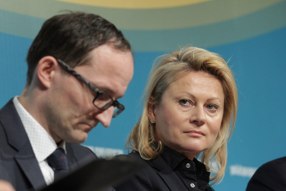 Na zdj. Renata Juszkiewicz, prezes POHiD w trakcie debaty o handlu, fot. Żelazna Studio Prezes POHiD na FRSiH: Grupy zakupowe i franczyza ratunkiem dla małych sklepów