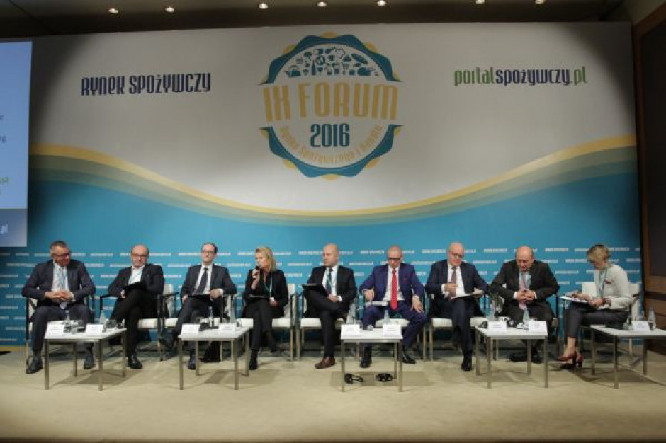 Na zdj. uczestnicy debaty, fot. Żelazna Studio FRSiH 2016: Rynek handlowy oczekuje stabilności i dialogu - relacja z debaty "Nowe otwarcie w handlu"