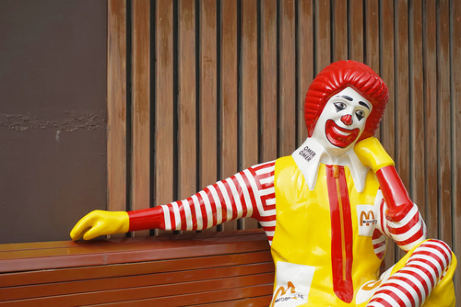 fot. shutterstock Kardynałowie nie chcą restauracji McDonald’s i piszą skargę do papieża