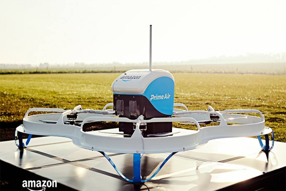 Fot. za Amazon Amazon testuje dostawy przesyłek za pomocą dronów (video)