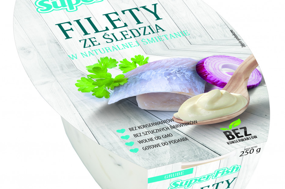 Fot. mat.pras. SuperFish Filety ze śledzia w naturalnej śmietanie