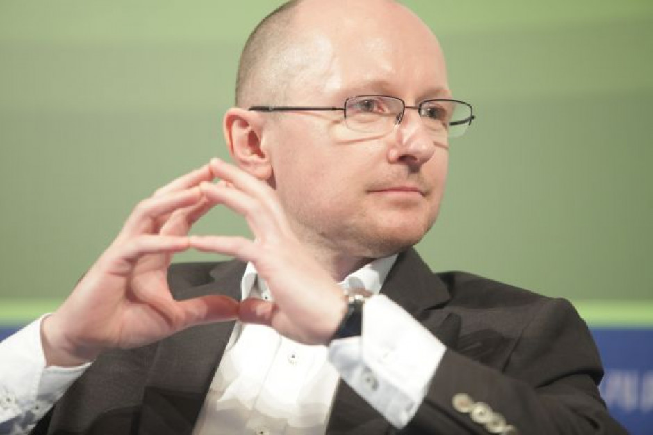 Adam Manikowski, fot. Żelazna Studio Tesco bez Adama Manikowskiego