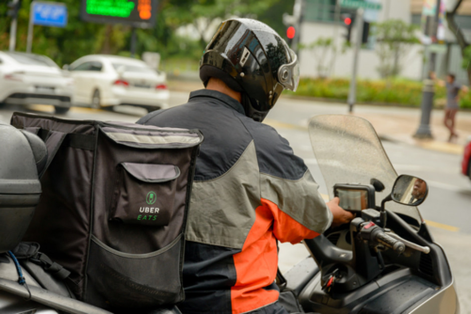 fot. shutterstock UberEATS zadebiutował w Polsce