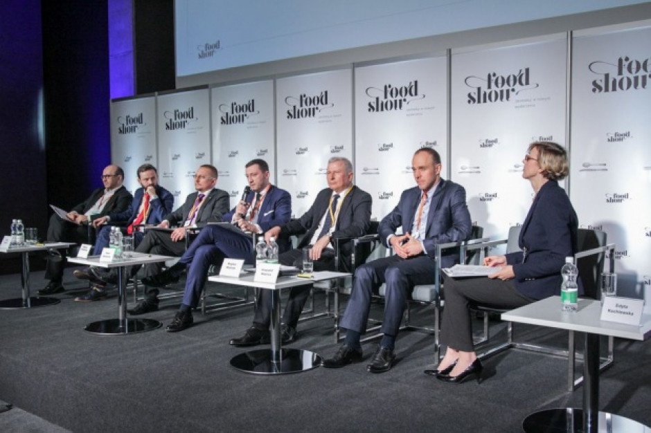 Przy mikrofonie Paweł Stamburski dyrektor departamentu sektorów strategicznych Banku Zachodniego WBK / Fot. PTWP Food Show 2017: Sektor spożywczy jest obecnie w kluczowym momencie rozwoju