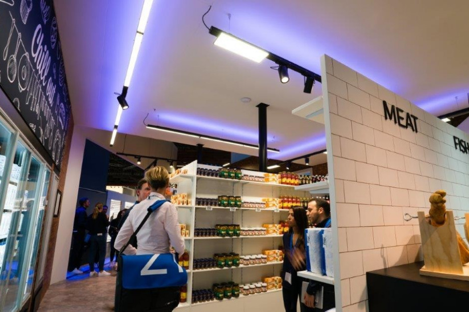 Philips wyposażył sieć sklepów w Dubaju w inteligenty system oświetlenia