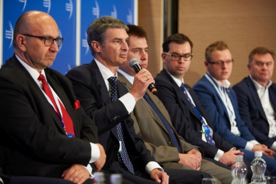 fot. Debata o branży spożywczej podczas EEC 2016 Branża handlowa i spożywcza podczas IX Europejskiego Kongresu Gospodarczego