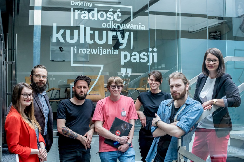 Na zdj. pracownicy Empiku, fot. Empik Empik: Jesteśmy atrakcyjnym pracodawcą dla młodych ludzi