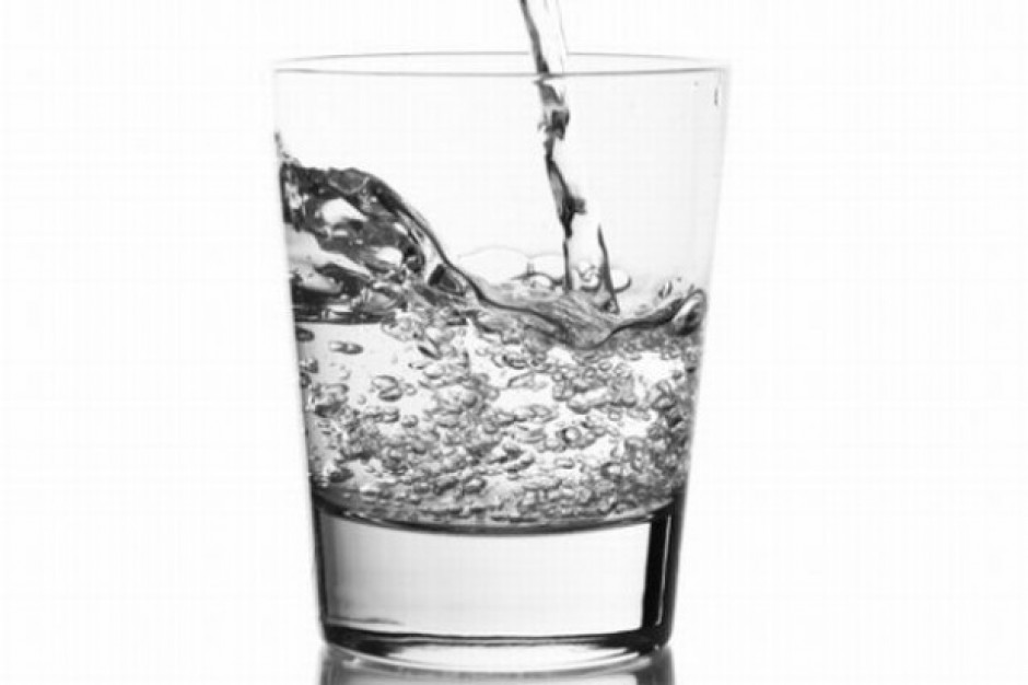 Fot. Shutterstock Eksperci: W ostatnich latach spożycie wody mineralnej wzrosło o 30 proc.