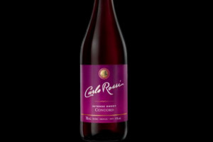 Czerwone, słodkie wino gronowe Carlo Rossi Intense Sweet Concord