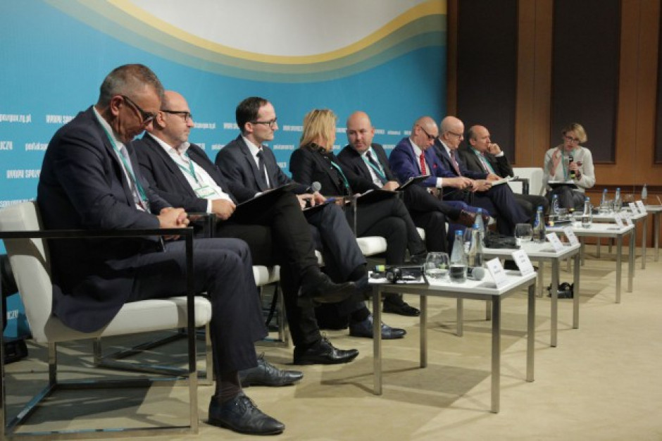 fot. FRSiH edycja 2016 Handel stoi marką własną. Managerowie Biedronki, Piotra i Pawła, PGS-u, Chortenu wśród panelistów
